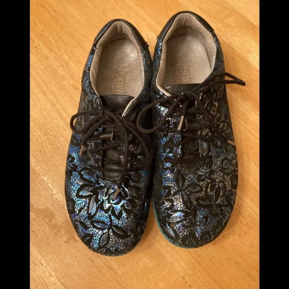 Alegria sneakers